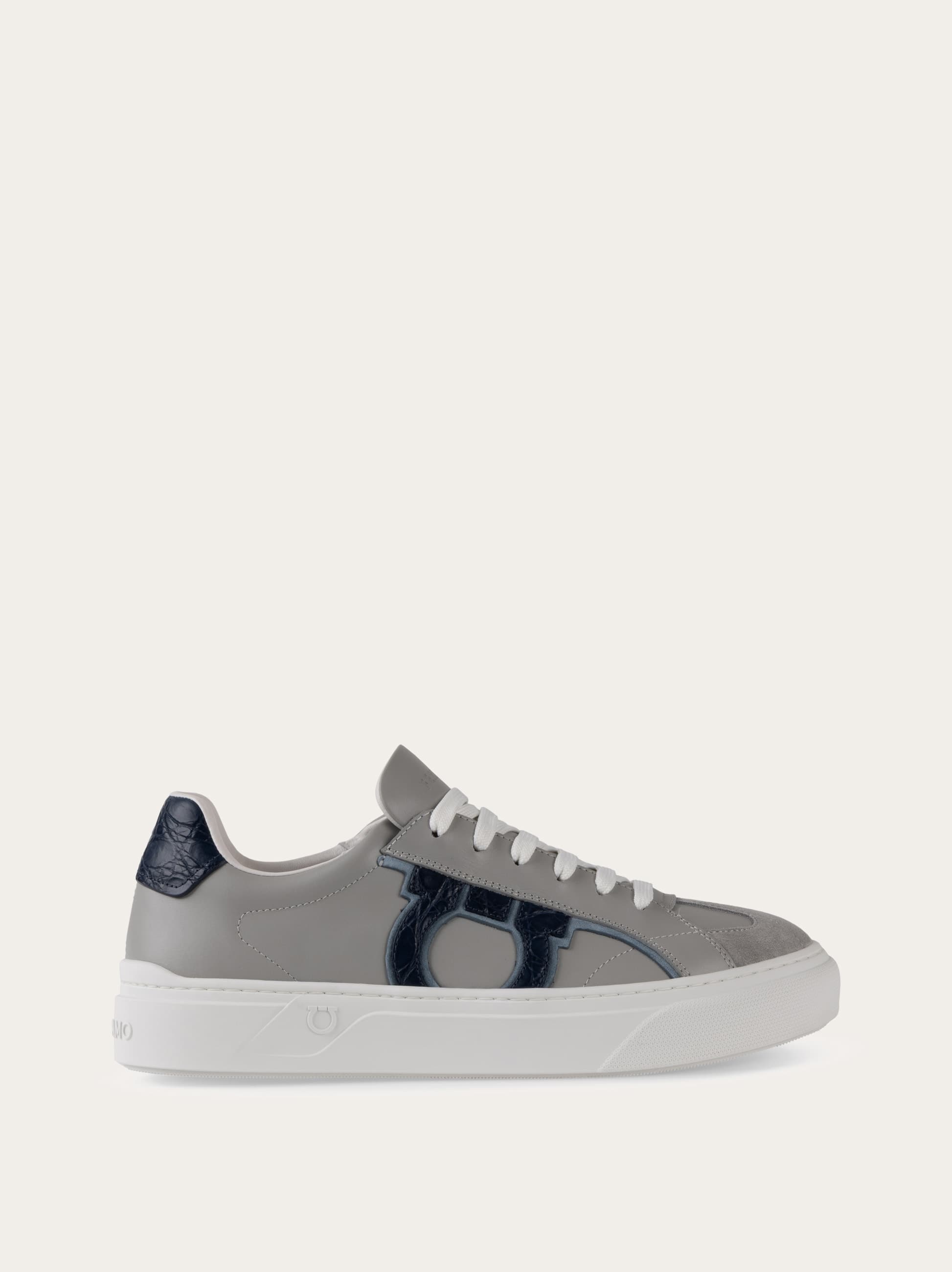 Ferragamo Men Gancini low cut sneaker Grey Size 7