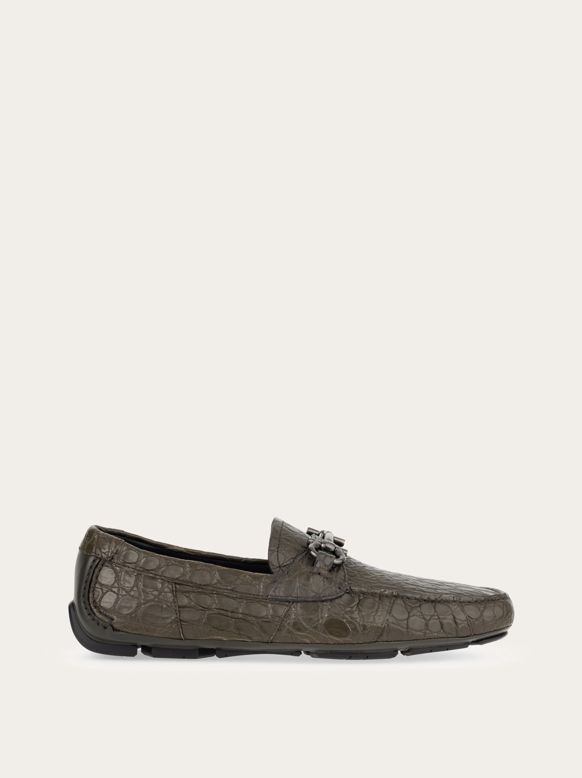 Ferragamo Men Gancini ornament driver Green Size 7