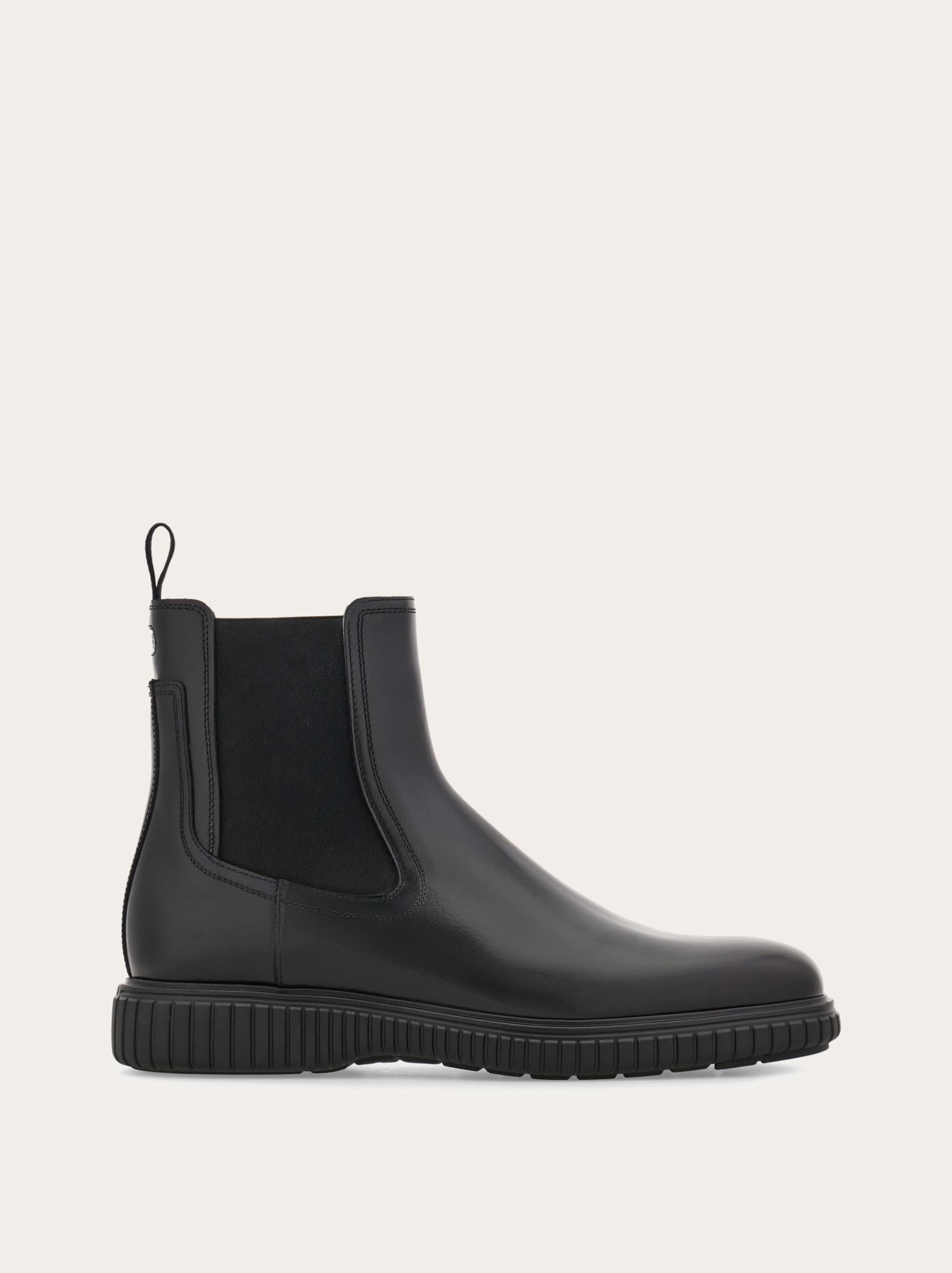 Ferragamo Men Chelsea boot Black Size 8.5