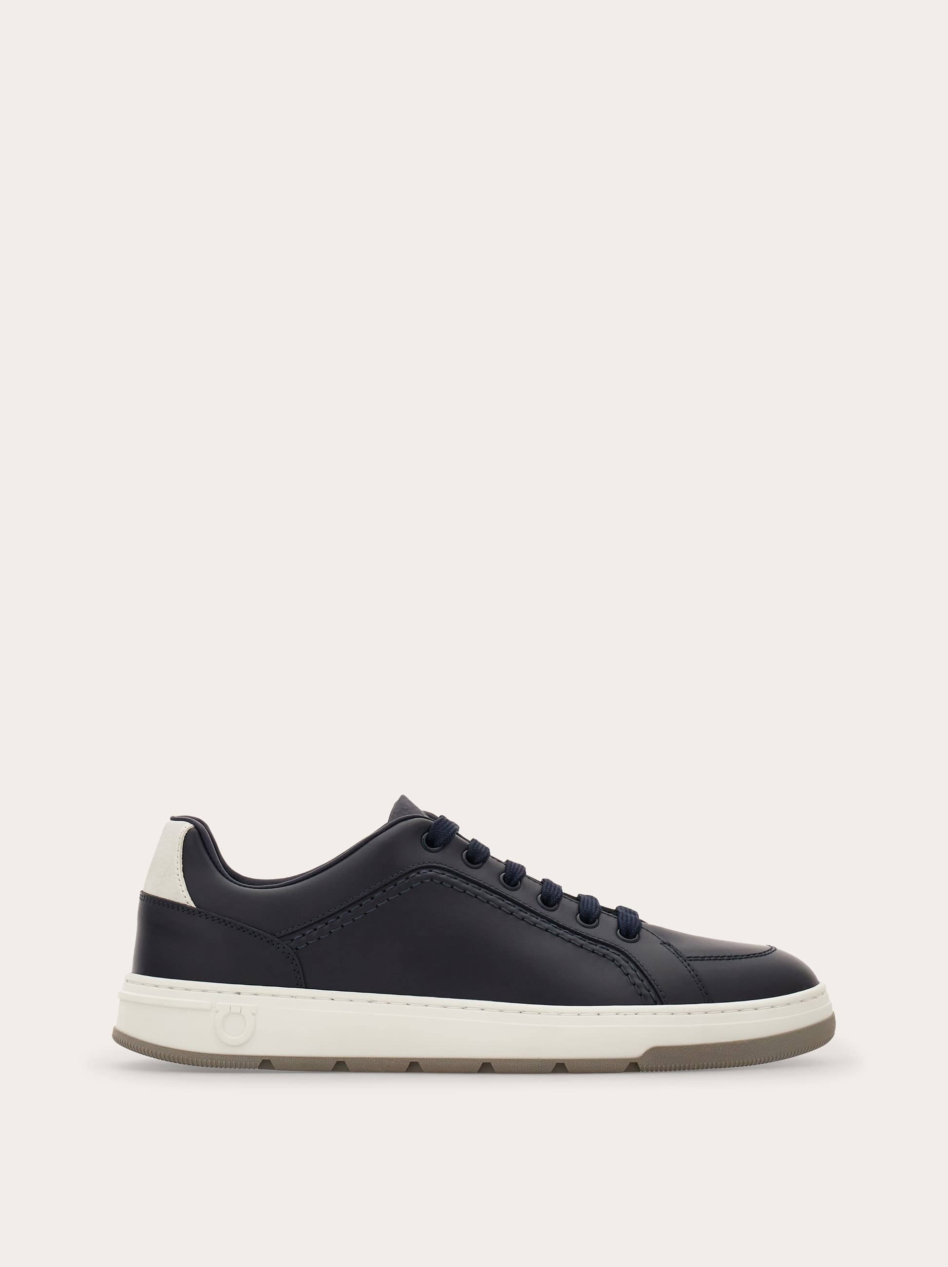 Ferragamo Men Ferragamo low top sneaker Blue Size 7