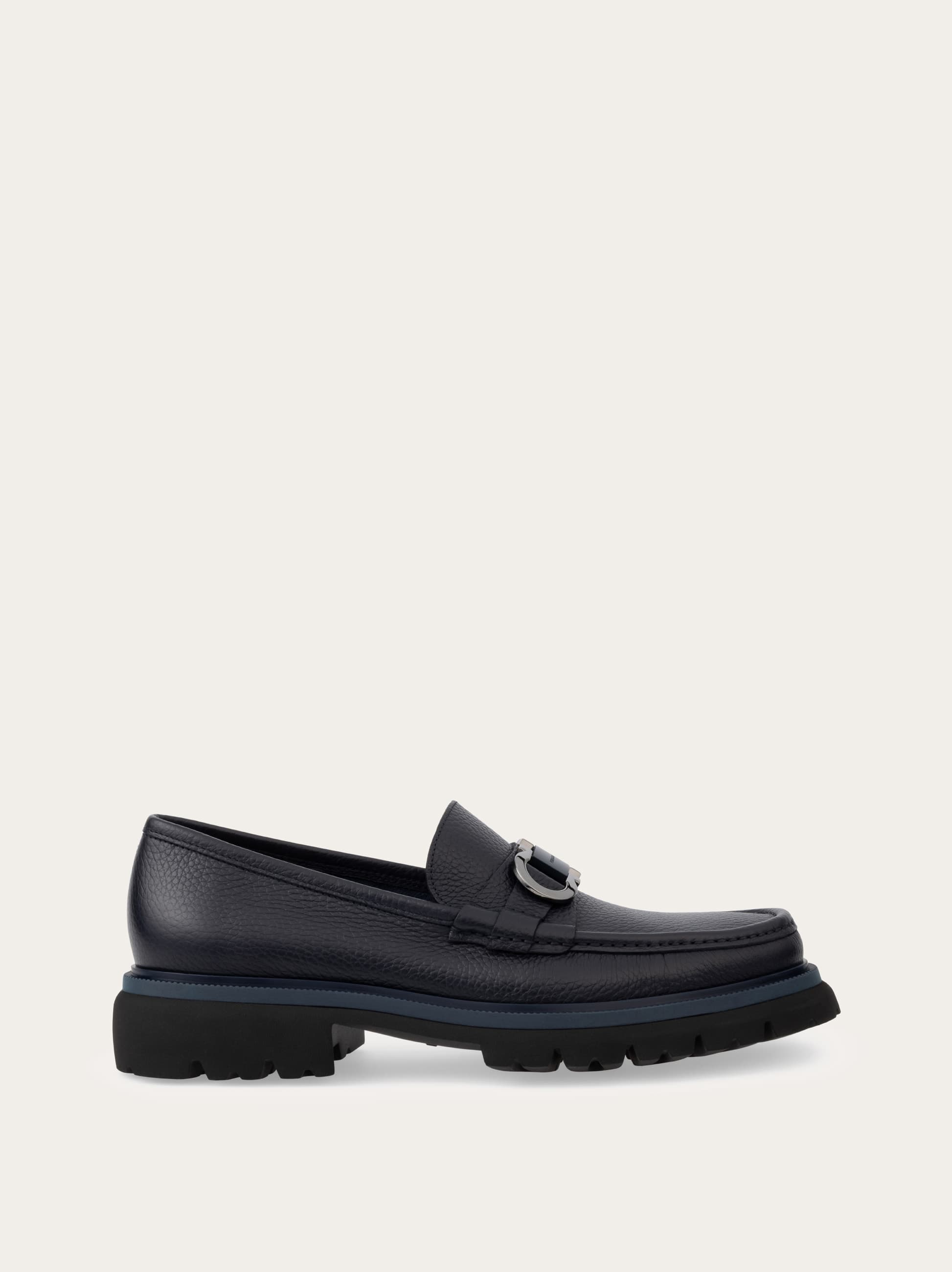 Ferragamo Men Gancini ornament loafer Blue Size 7