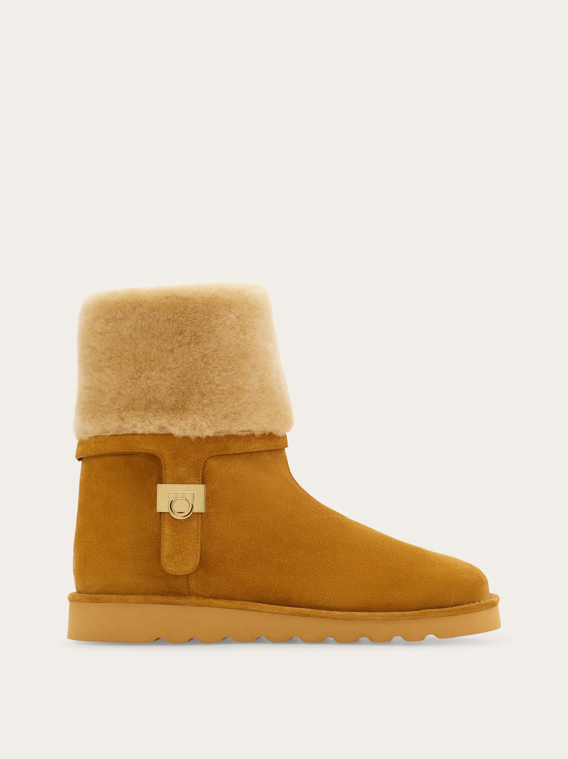 Ferragamo Women Fur-lined pull on boots with Hug buckle Beige Size 5