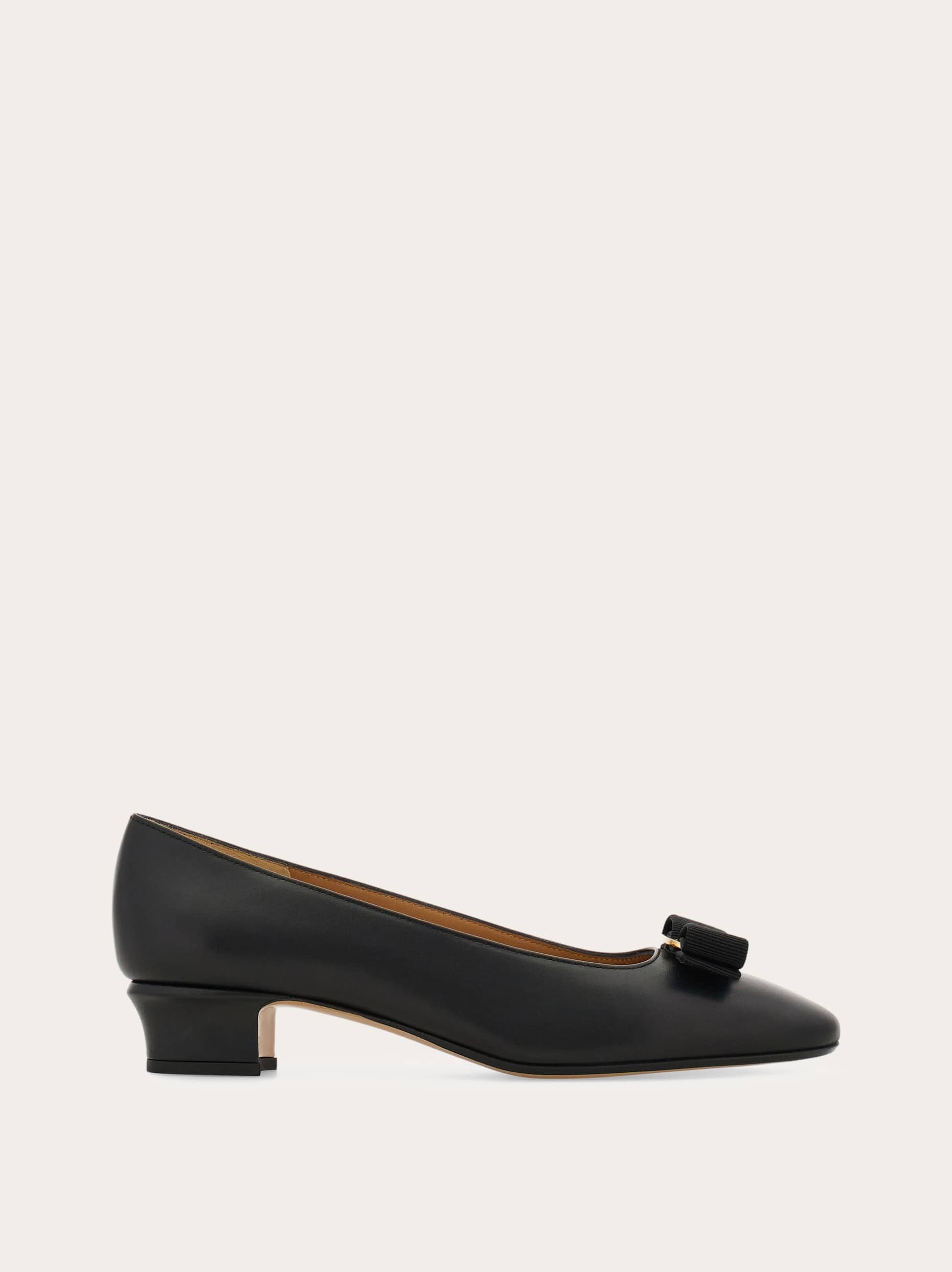 Ferragamo Women Vara pump Black Size 4.5