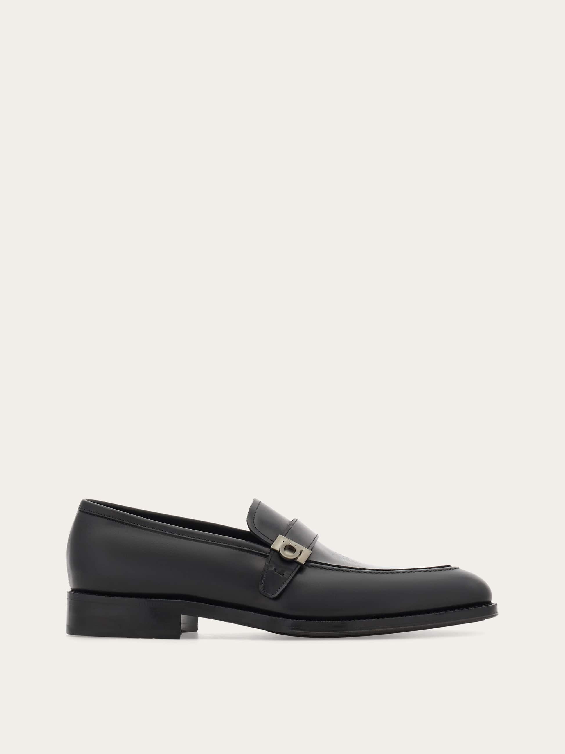 Ferragamo Men Loafer with Hug buckle Black Size 7