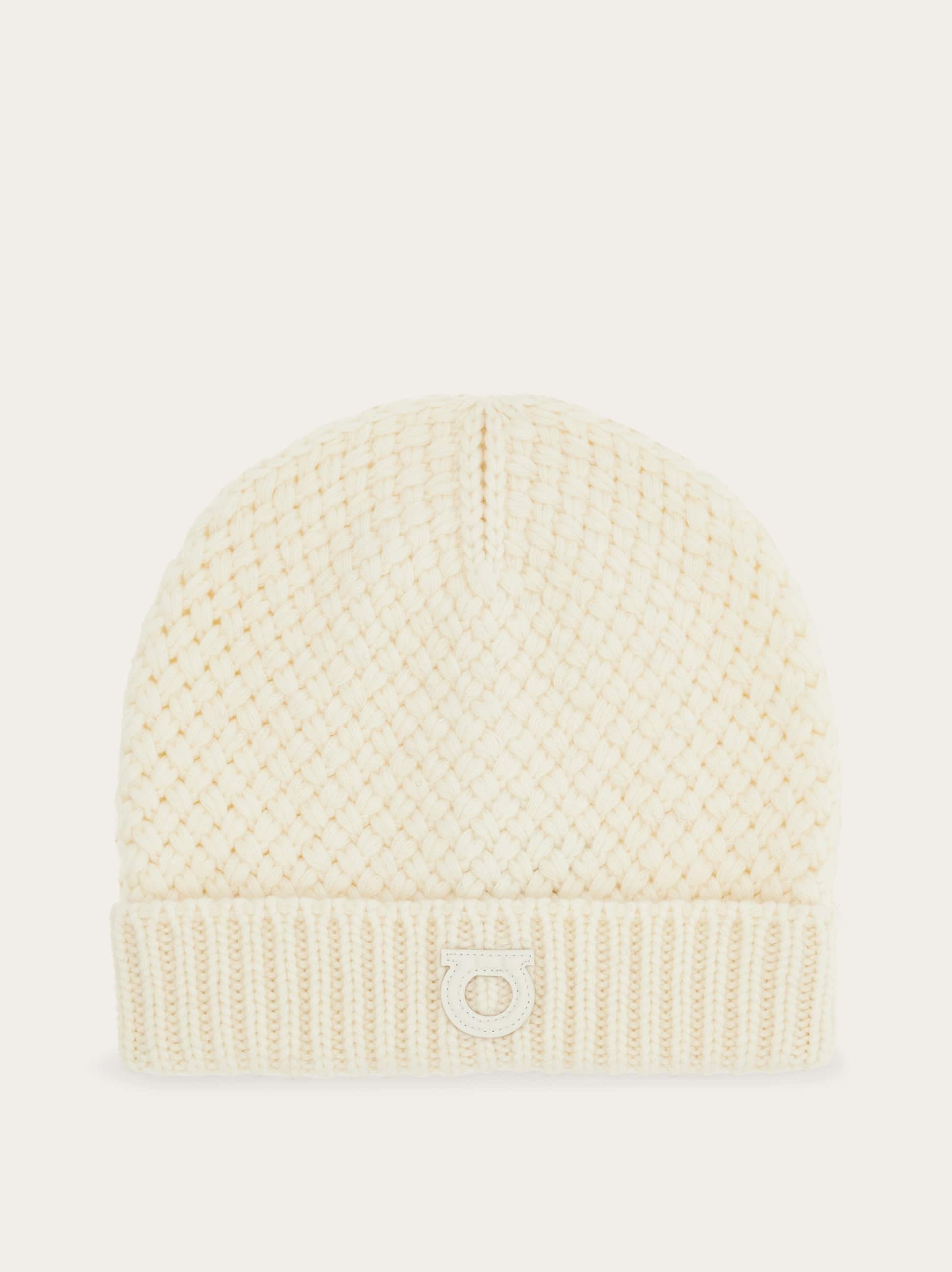 Ferragamo Bonnet Point Panier Beige In Neutral