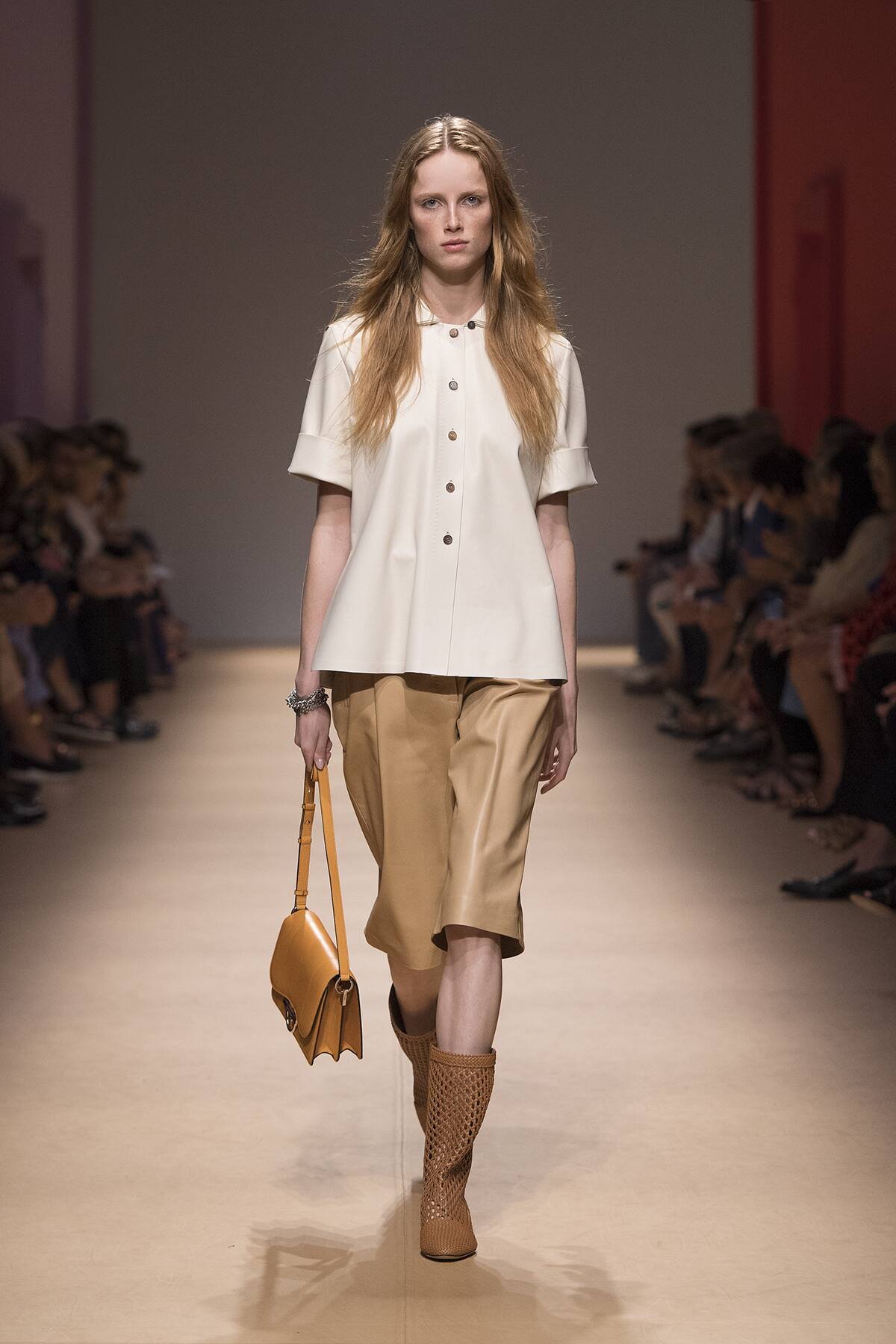 look04
