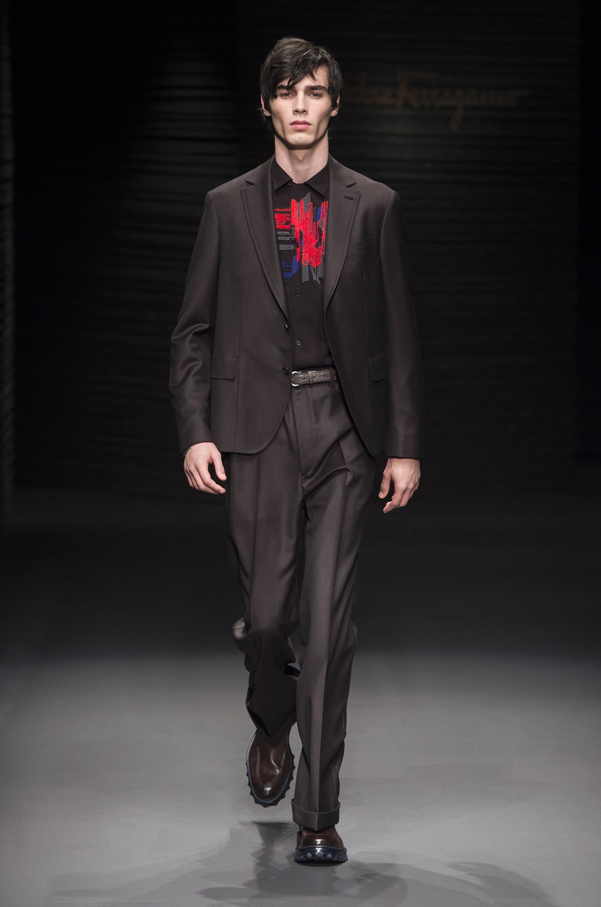 look 01