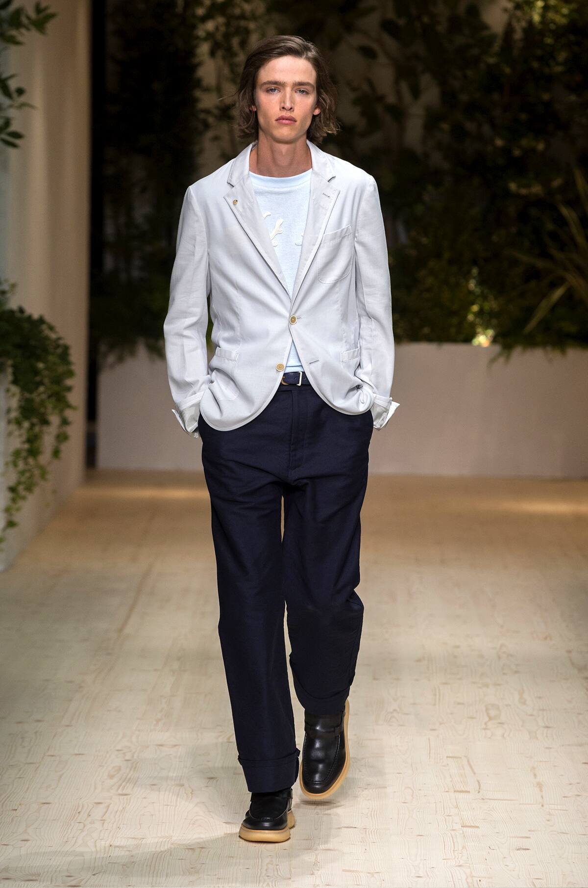 look 28
